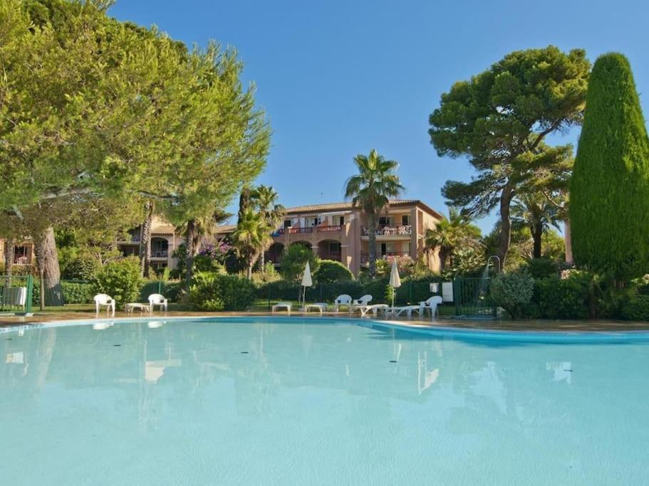 Superbe Appartement 50M De La Plage En Bord De Mer Hyères Esterno foto