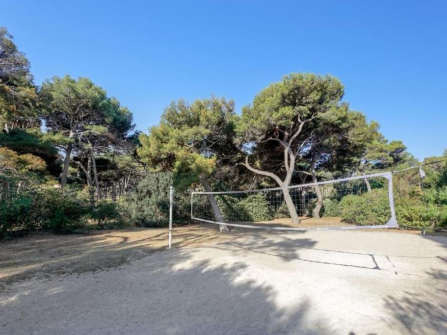 Superbe Appartement 50M De La Plage En Bord De Mer Hyères Esterno foto